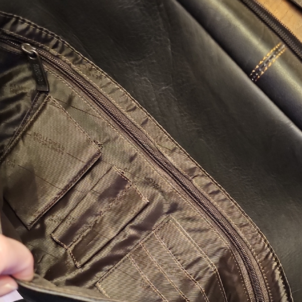 KENNETH COLE REACTION🔥LIKE NEW🔥 - Picture 12 of 13